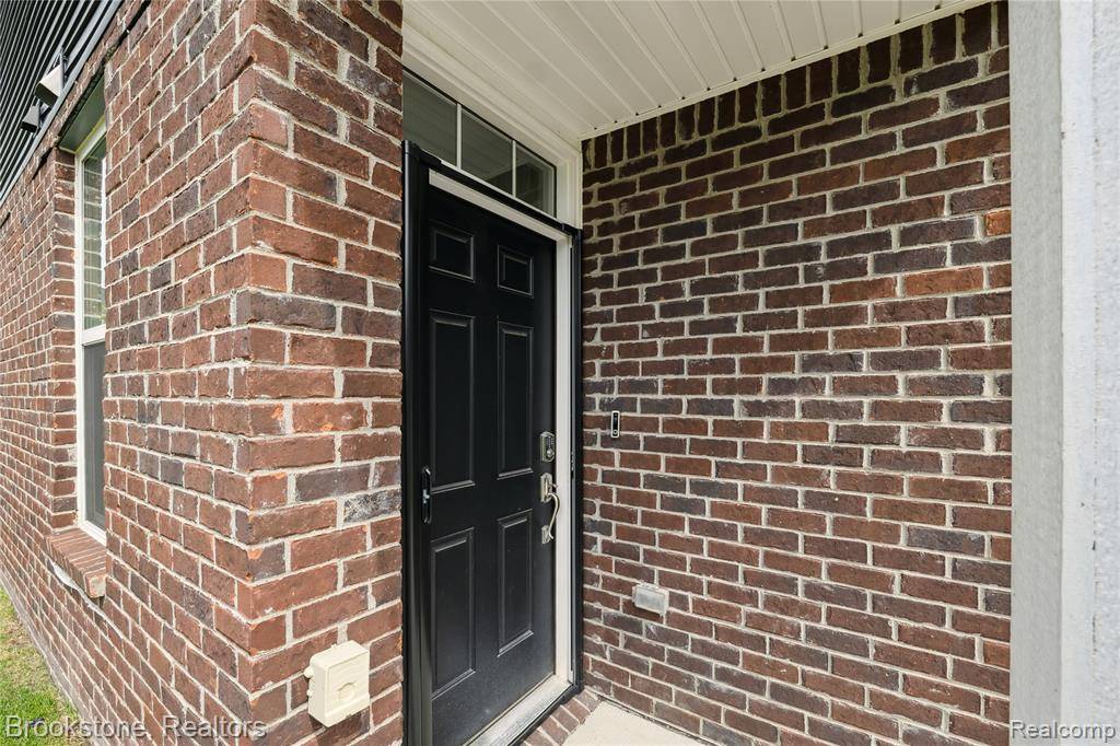 Rochester Hills, MI 48307,765 Hummingbird Drive