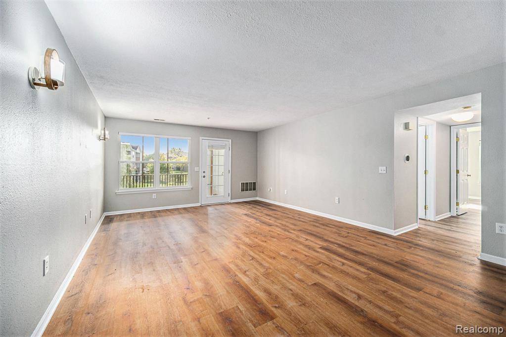 Ann Arbor, MI 48108,1533 Weatherstone Drive