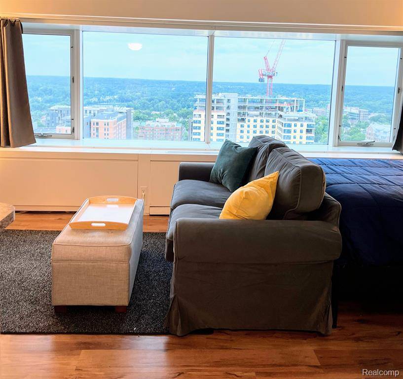 Ann Arbor, MI 48104,555 E WILLIAM Street