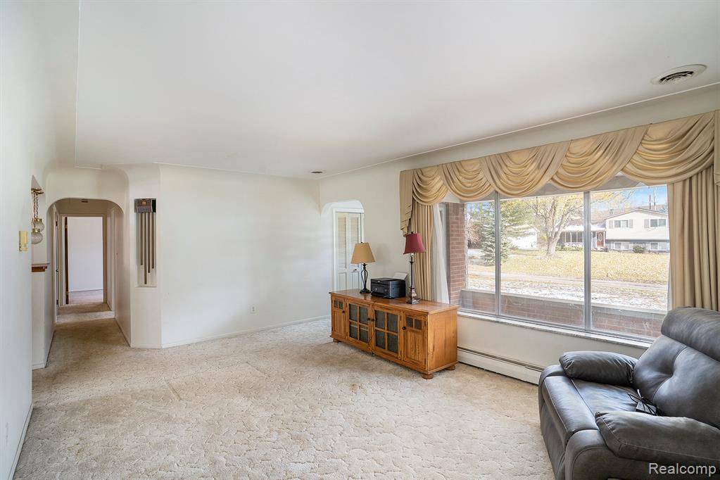 Clarkston, MI,6141 Paramus