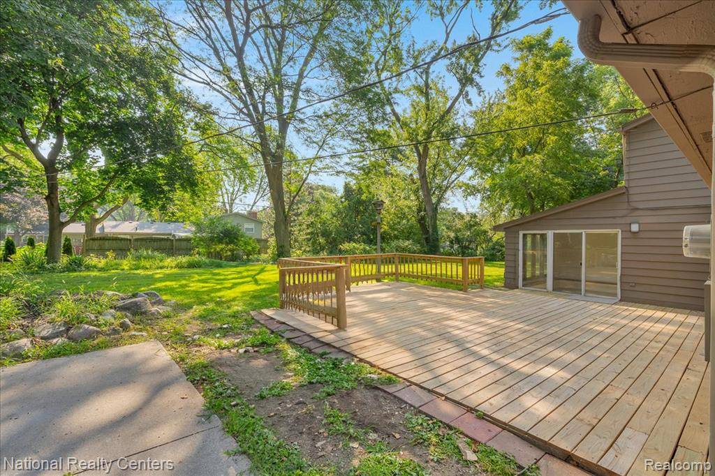 Farmington Hills, MI 48331,29998 Beacontree Street