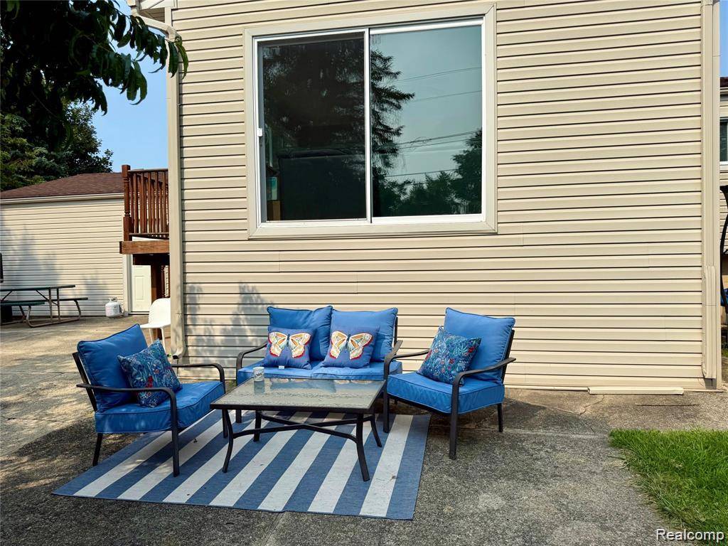 Walled Lake, MI 48390,1442 Sunset Drive