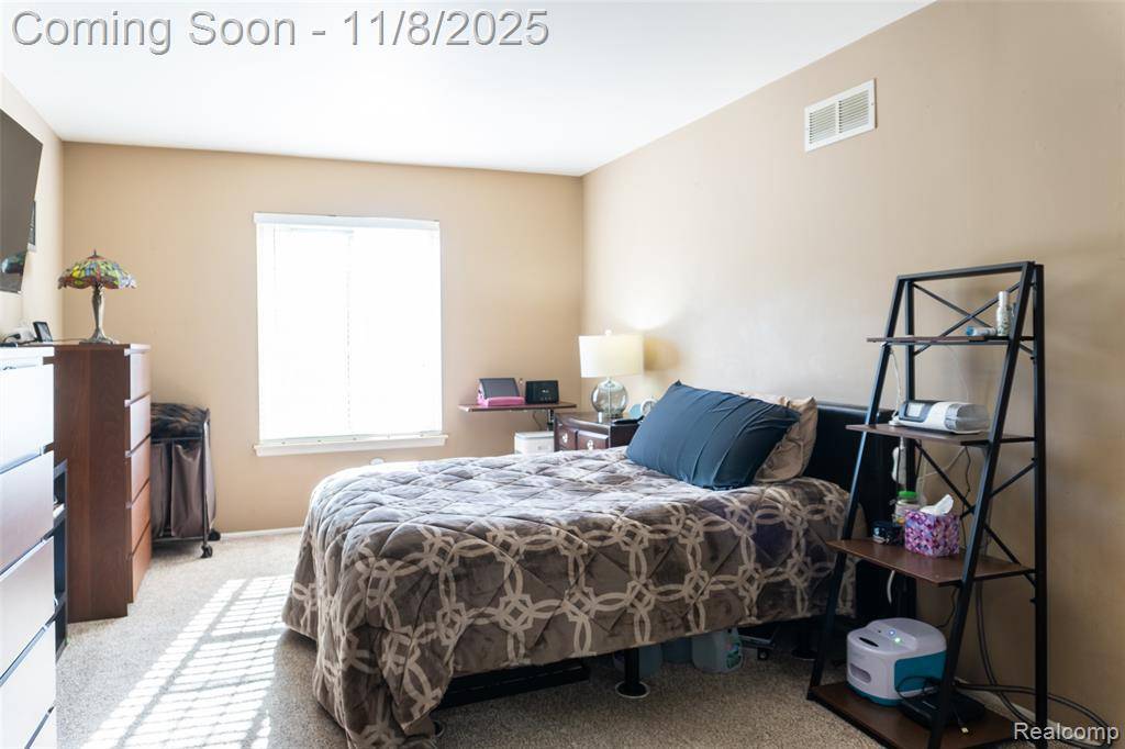 Southfield, MI 48076,30240 Southfield Road