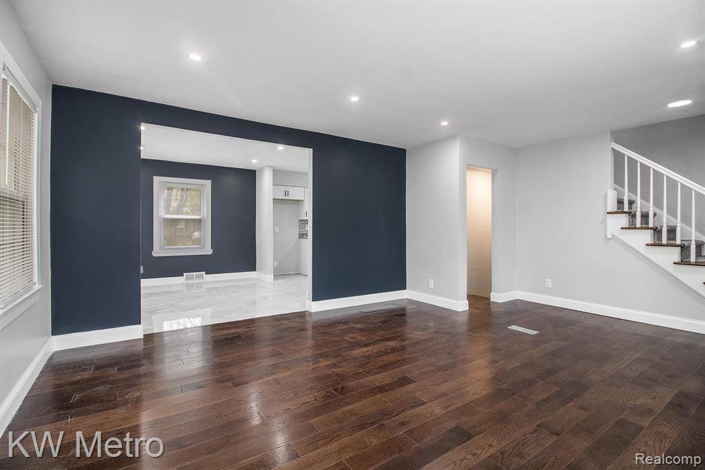 Detroit, MI 48235,18504 Sussex Street