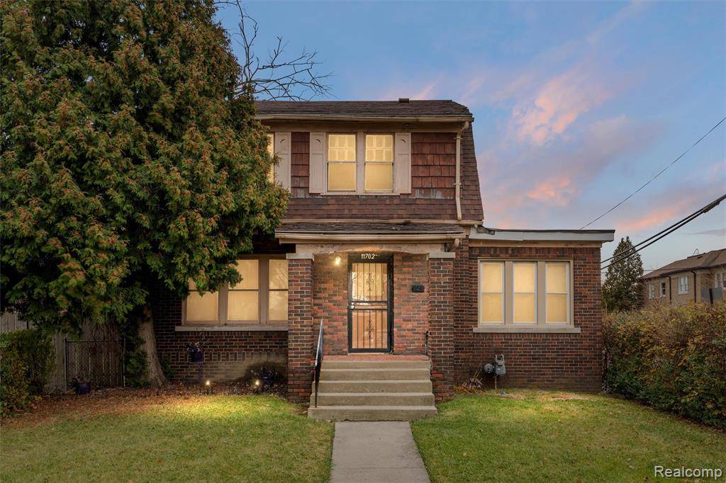 Detroit, MI 48213,11702 Rosemary Street