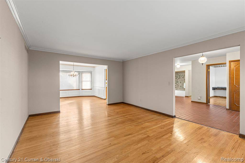 Farmington Hills, MI 48331,29260 New Bradford