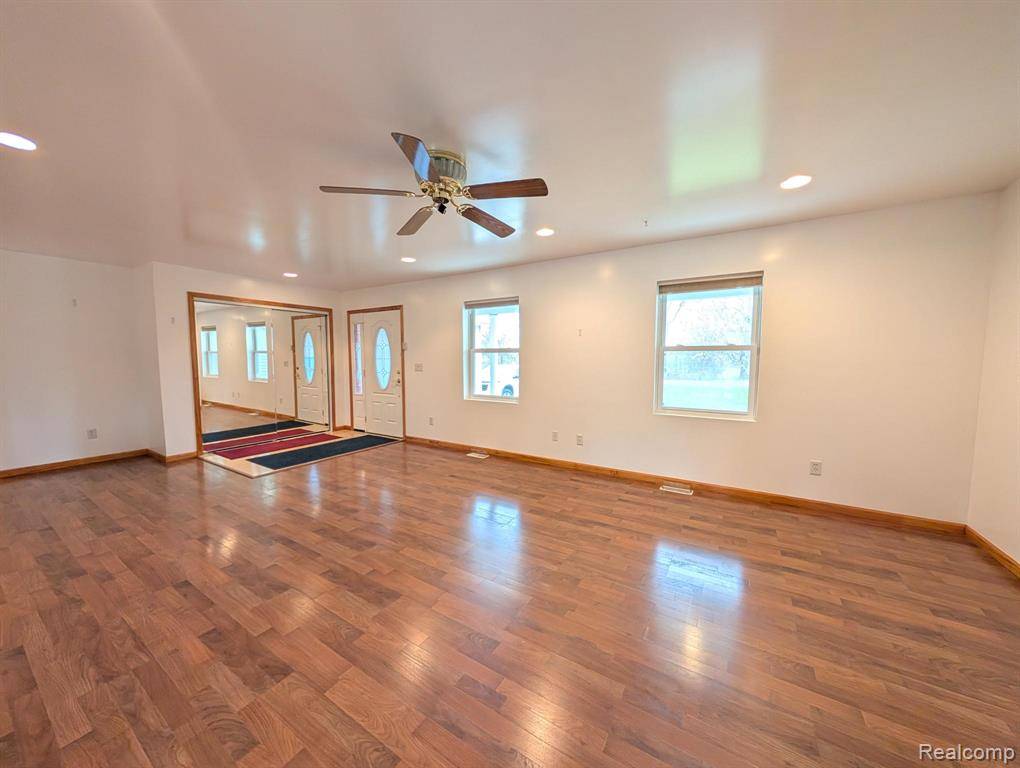 Flint, MI 48506,6185 N Vassar Road