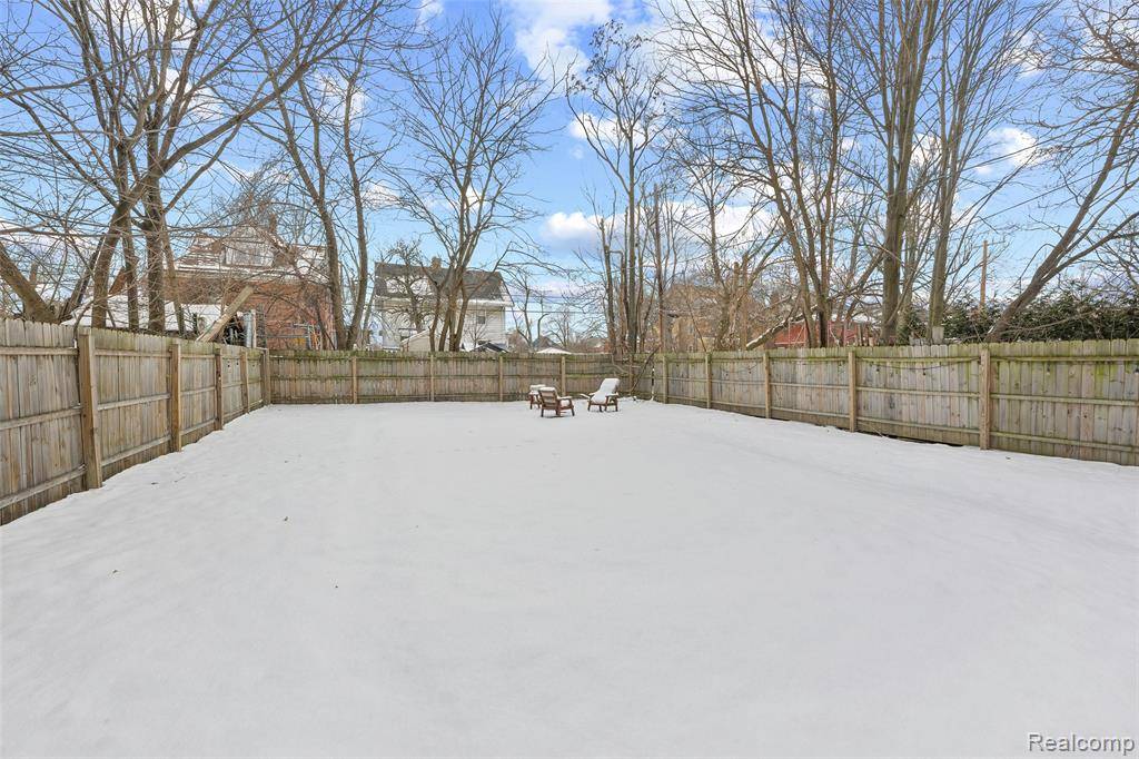 Detroit, MI 48202,280 Hague Street