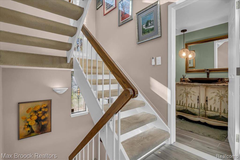 West Bloomfield, MI 48323,5415 Fairway Lane