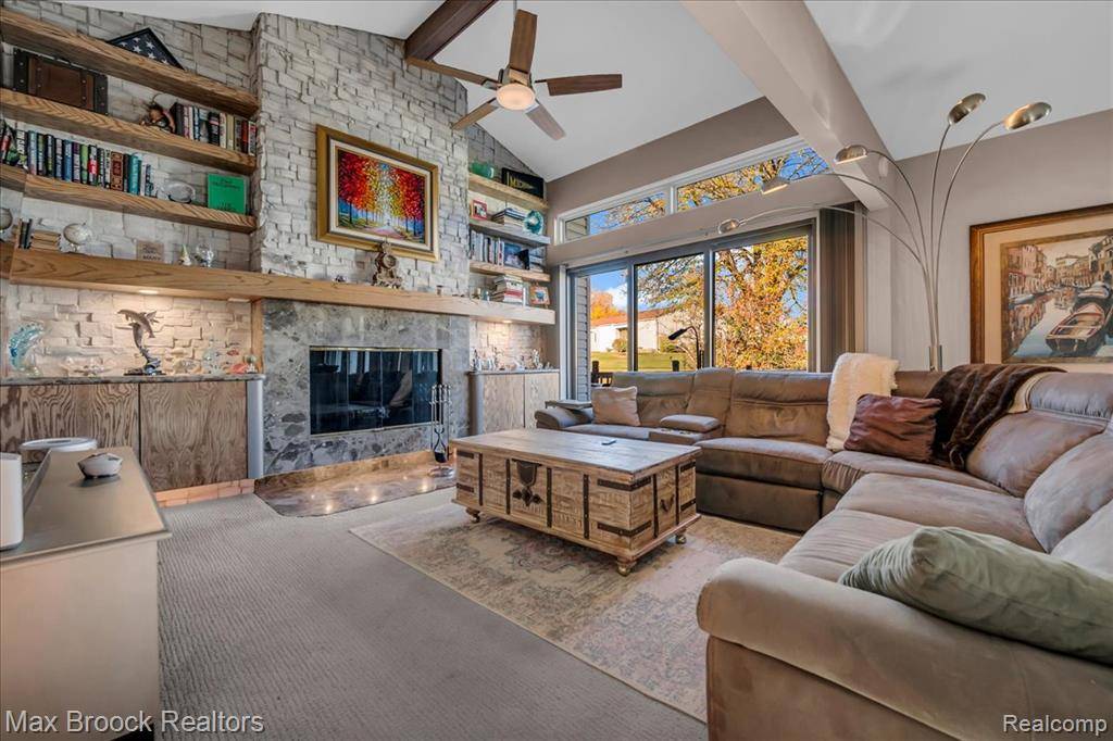 West Bloomfield, MI 48323,5415 Fairway Lane