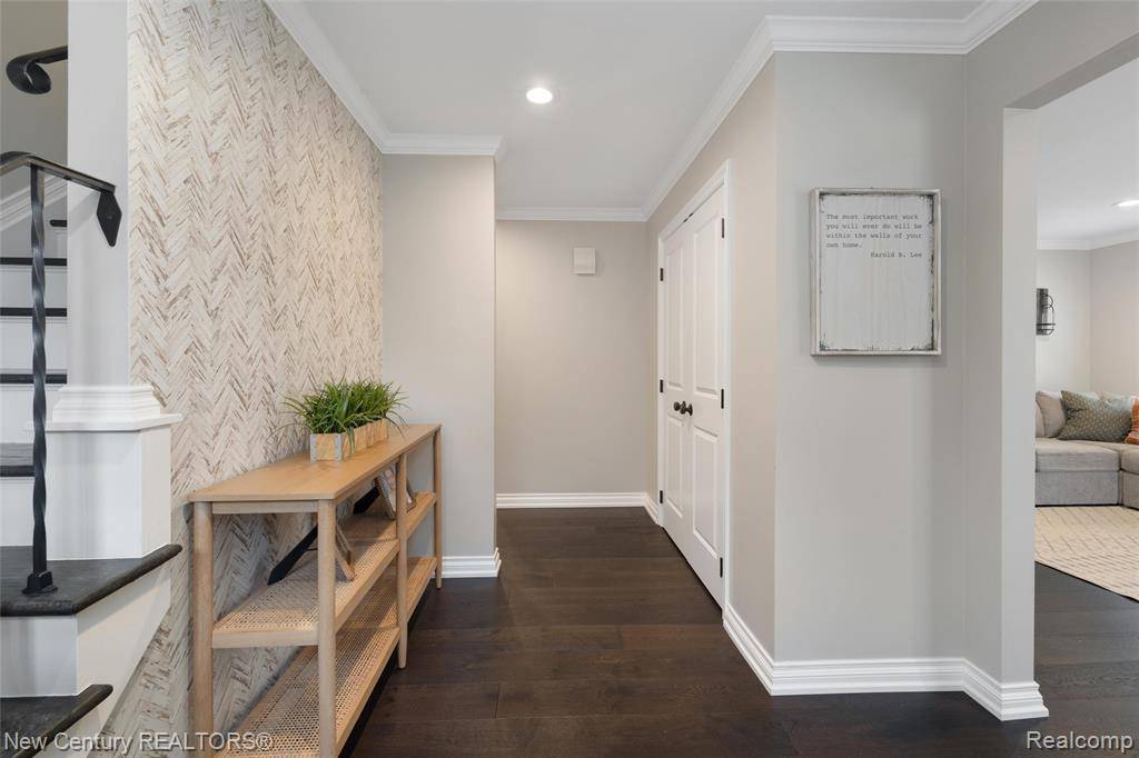 Troy, MI 48098,2611 Tarragona Way