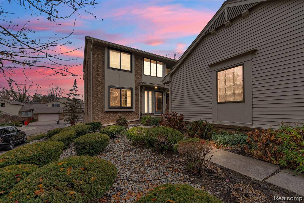 West Bloomfield, MI,7258 Creeks Bend Court