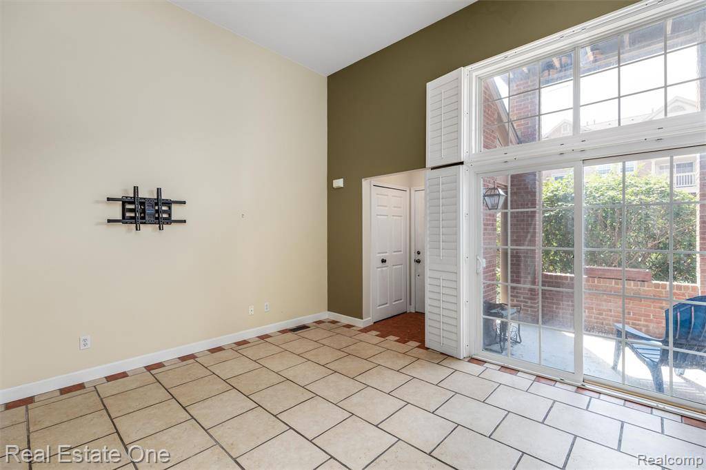 Ann Arbor, MI 48105,2847 BARCLAY Way