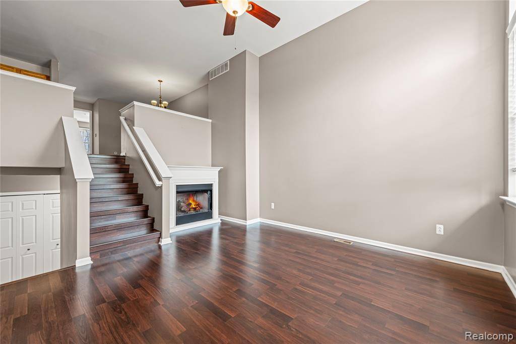 Walled Lake, MI 48390,460 Old Pine Way