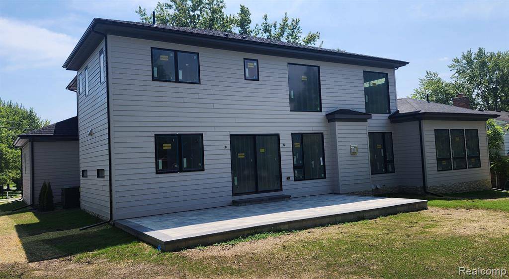 Bloomfield Hills, MI 48301,4776 WALNUT LAKE Road