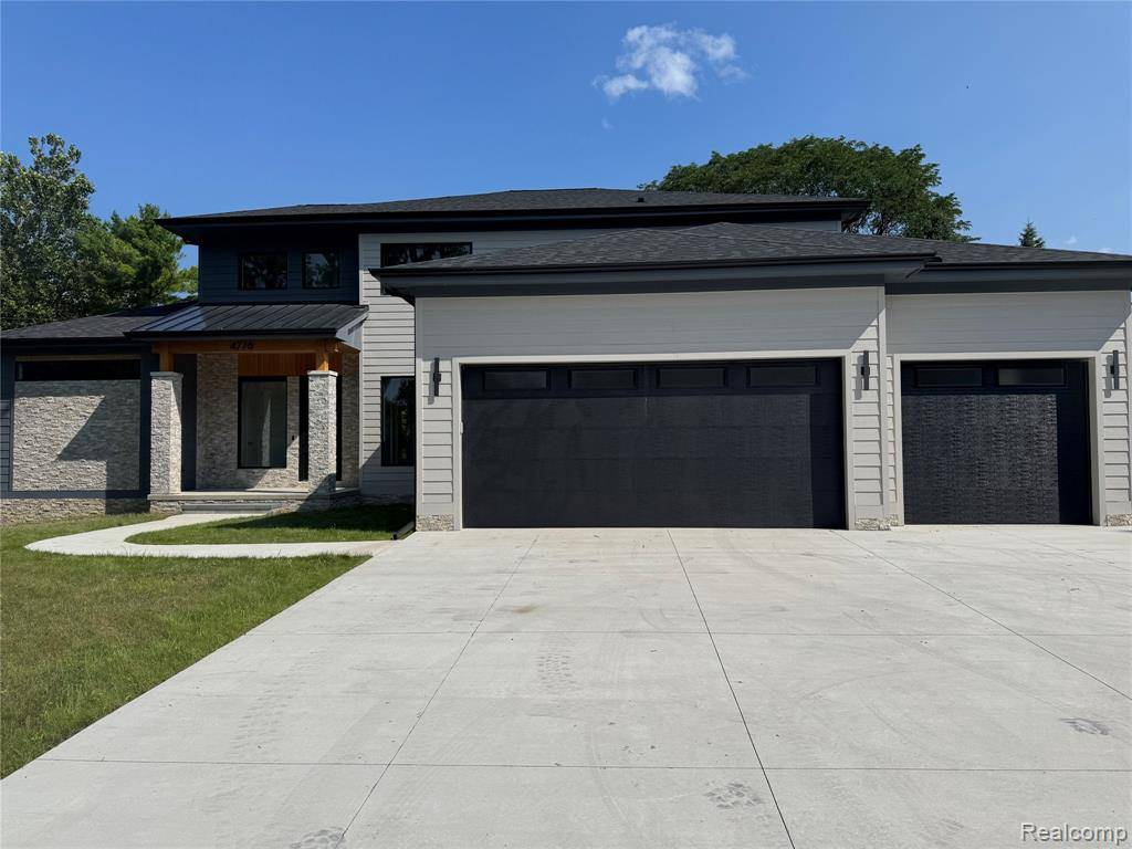 Bloomfield Hills, MI 48301,4776 WALNUT LAKE Road