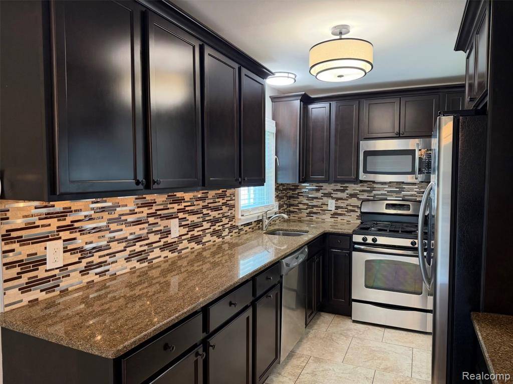 Birmingham, MI 48009,671 Coolidge Road