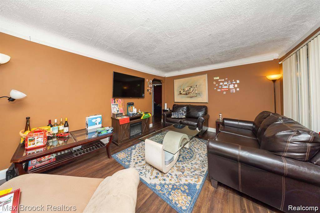 Detroit, MI 48234,19344 Dwyer Street