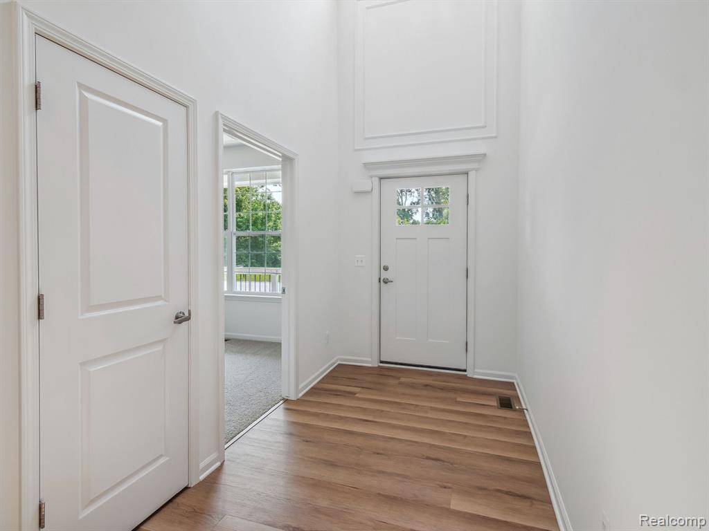 Belleville, MI 48111,46840 TIMBERLAND Street