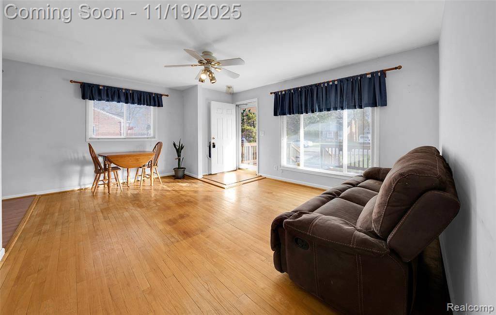 Waterford, MI 48329,3855 Anoka Drive