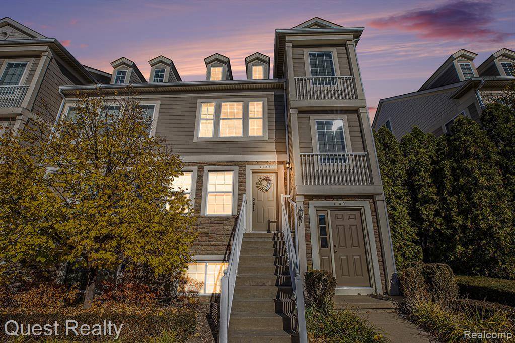 Troy, MI 48083,1105 Foxboro N