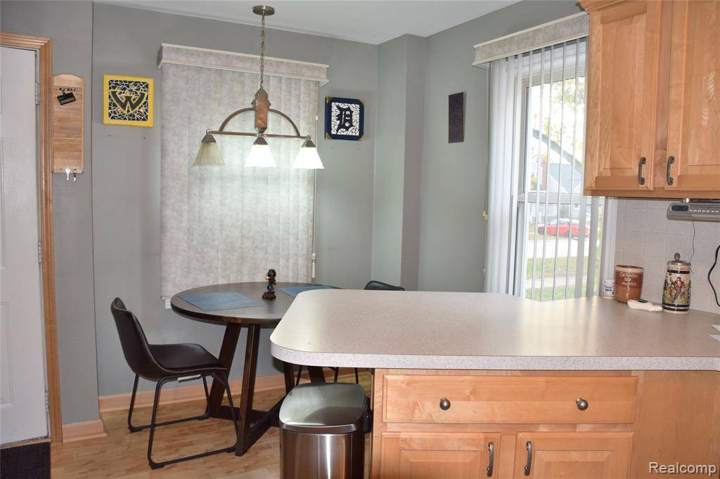 Dearborn, MI 48124,24630 New York Street