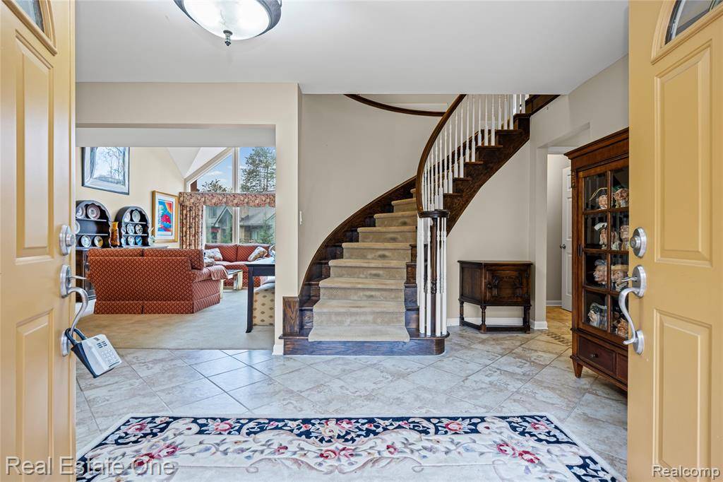 West Bloomfield, MI 48323,3075 Bloomfield Park Drive