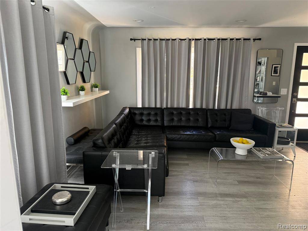 Clarkston, MI,74 S Holcomb Road