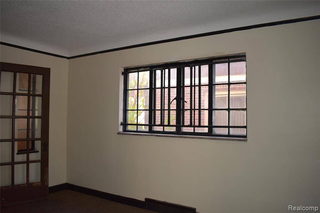 Detroit, MI 48227,14124 Sussex Street