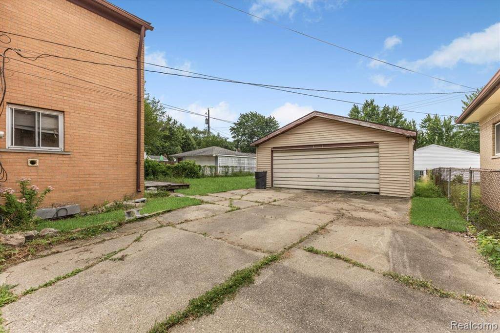 Clinton Twp, MI 48035,19578 Opal Street