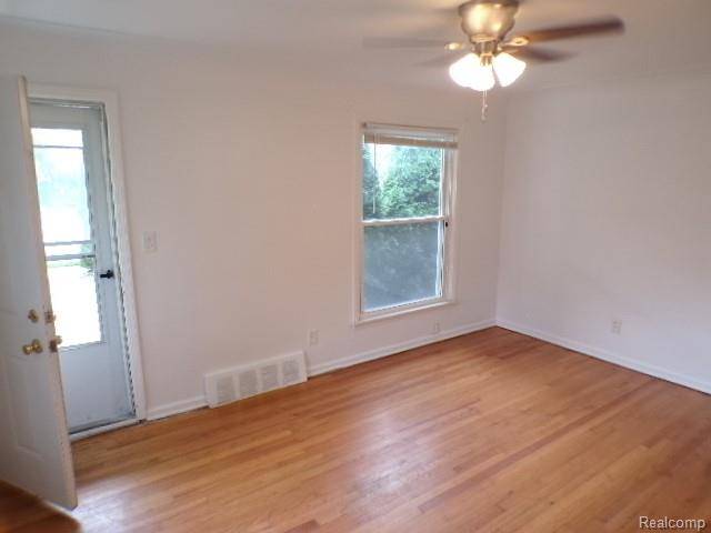 Wayne, MI 48184,3084 Gloria Street