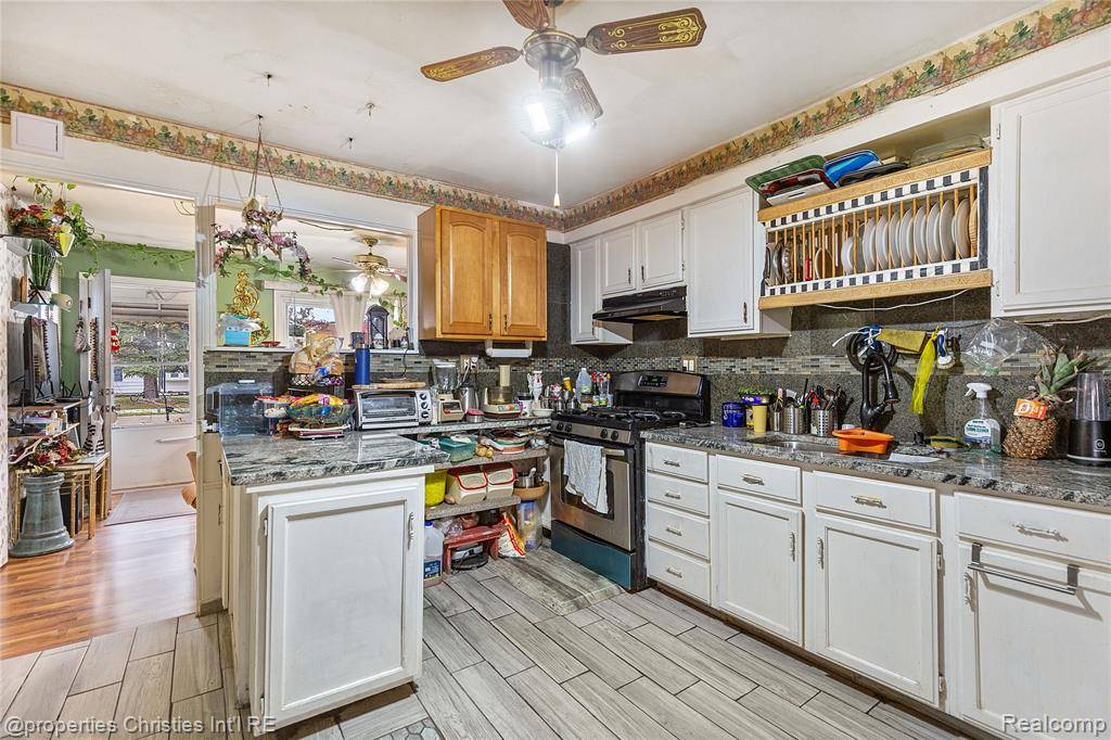 Roseville, MI 48066,27100 Woodmont Ave Street