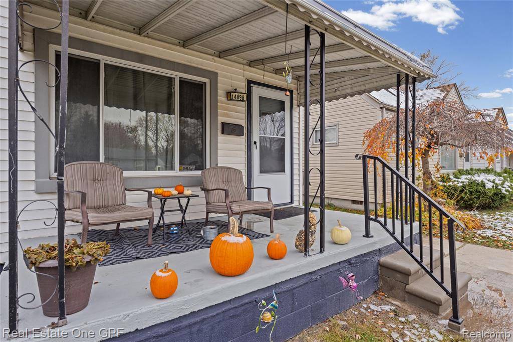 Warren, MI 48089,14898 Chesterfield Avenue