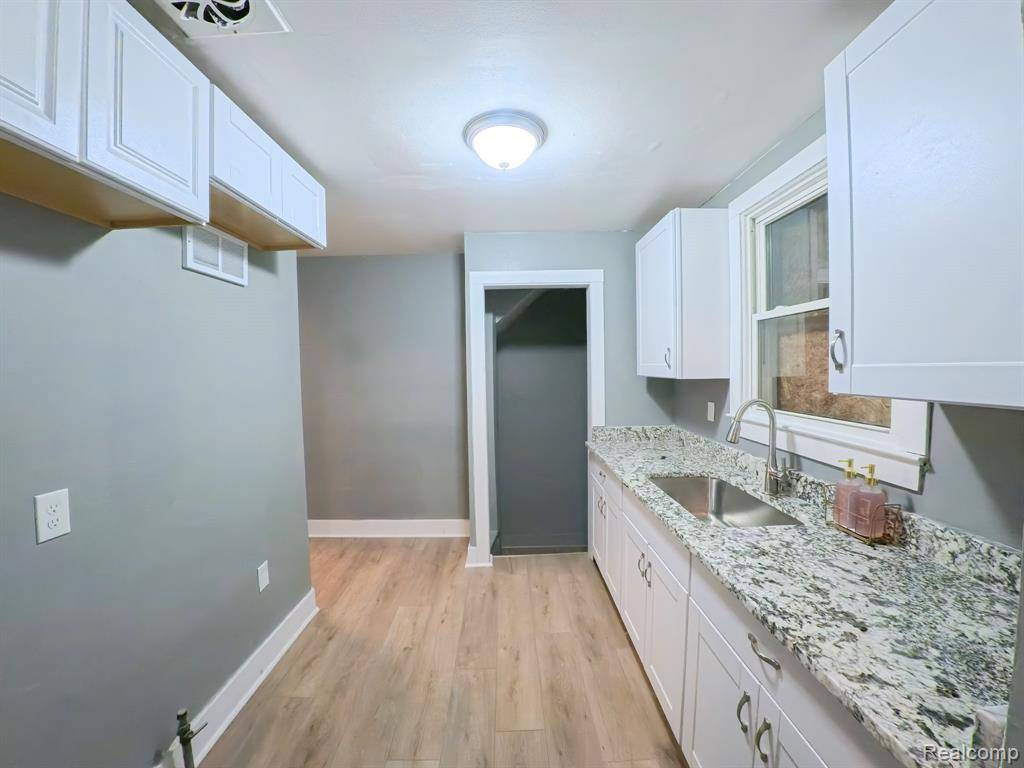 Detroit, MI 48219,19472 Patton Street