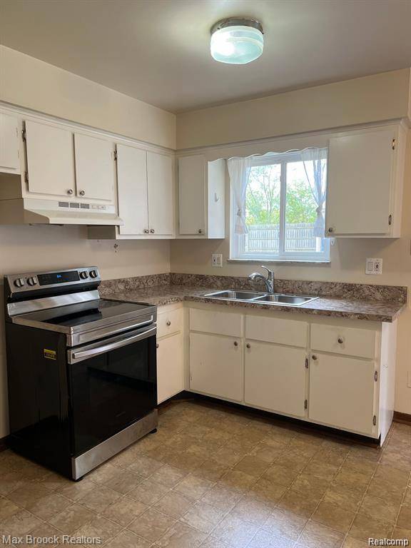 Waterford, MI 48327,5135 Cass Elizabeth Road