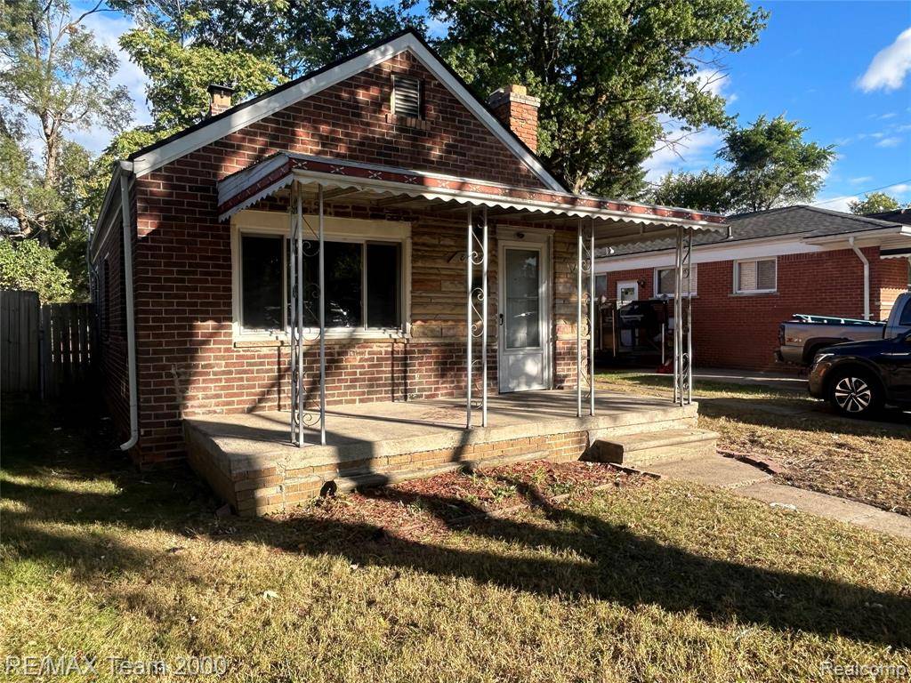 Dearborn Heights, MI 48127,8656 NIGHTINGALE Ave.