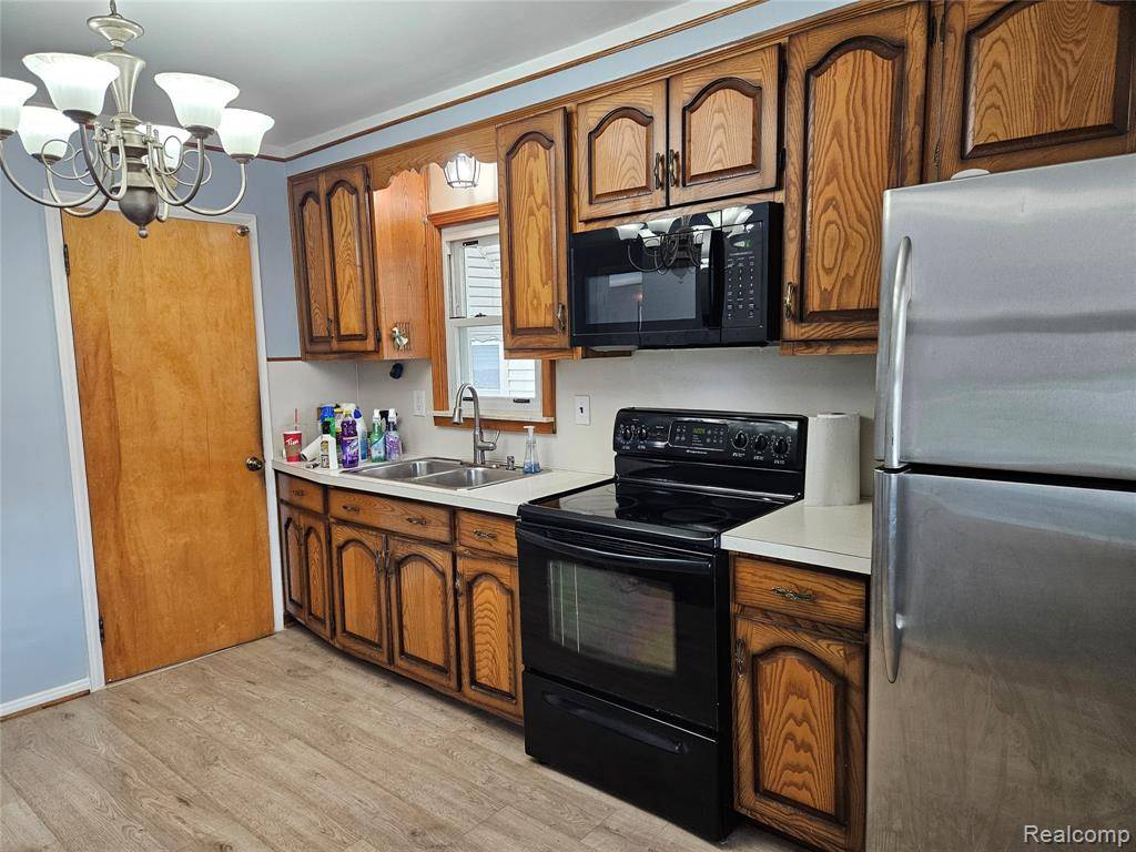 Lincoln Park, MI 48146,736 Garfield Avenue