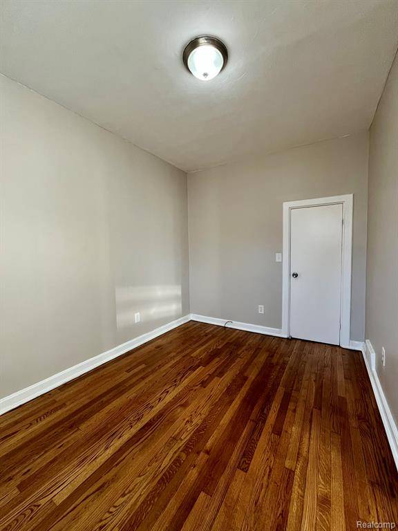 Wyandotte, MI 48192,216 Poplar Street