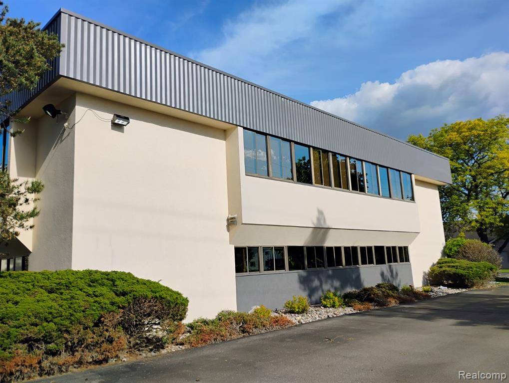 Lansing, MI 48917,5123 W ST JOE