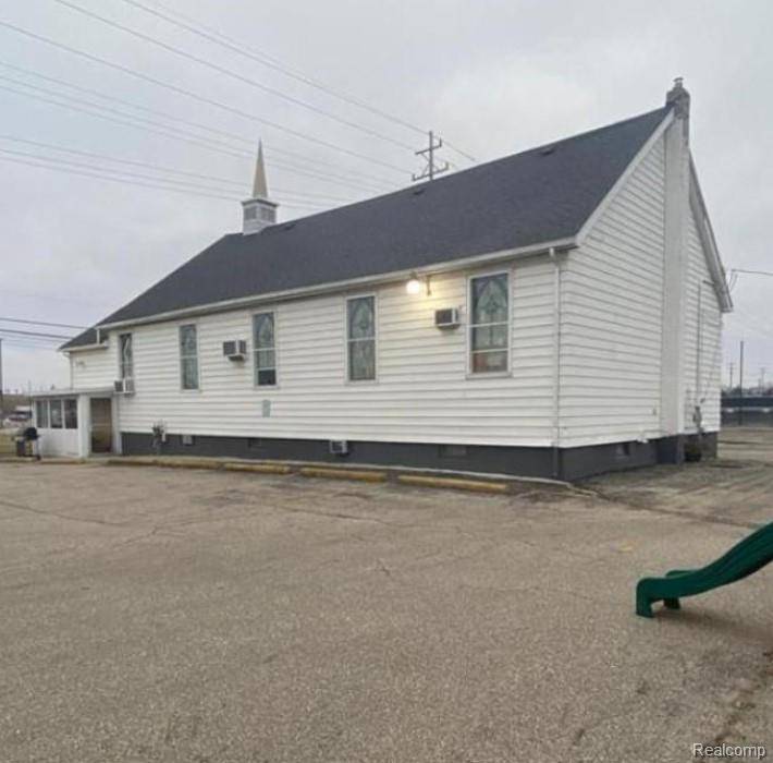 Burton, MI 48529,1386 E Hemphill Road