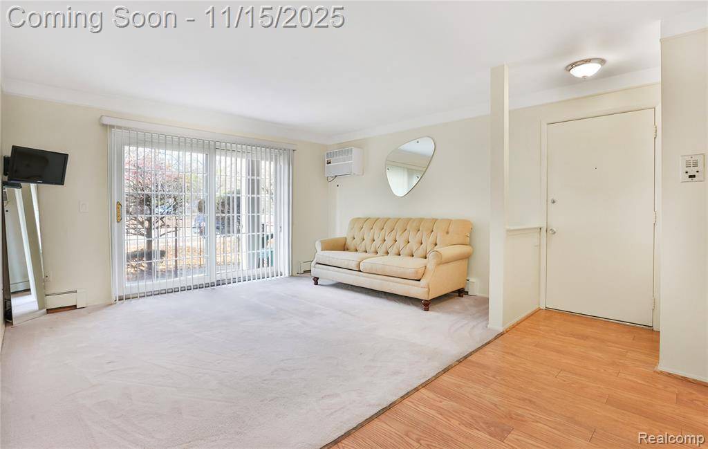 Saint Clair Shores, MI 48081,22001 E 11 Mile Road