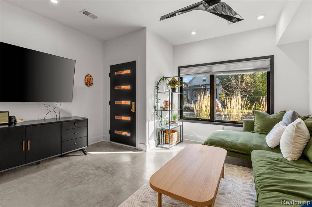 Detroit, MI 48208,3313 Cochrane St