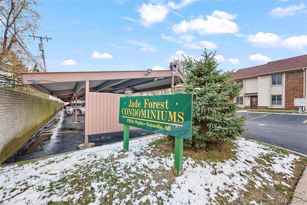 Roseville, MI 48066,17915 Phyllis Street