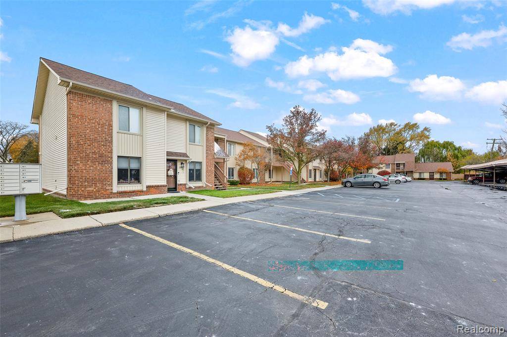 Roseville, MI 48066,17915 Phyllis Street