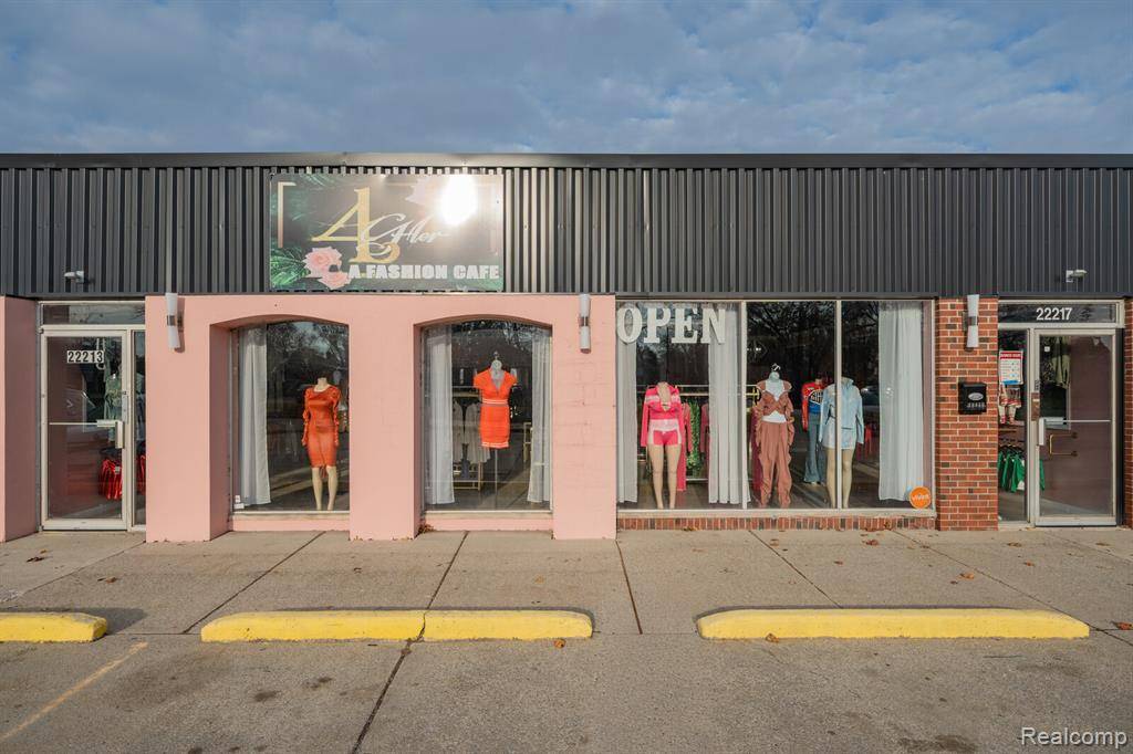 Eastpointe, MI 48021,22217 KELLY Road