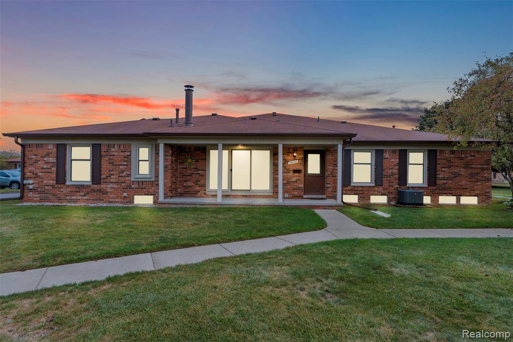 Shelby Twp, MI 48315,14892 Carver Court