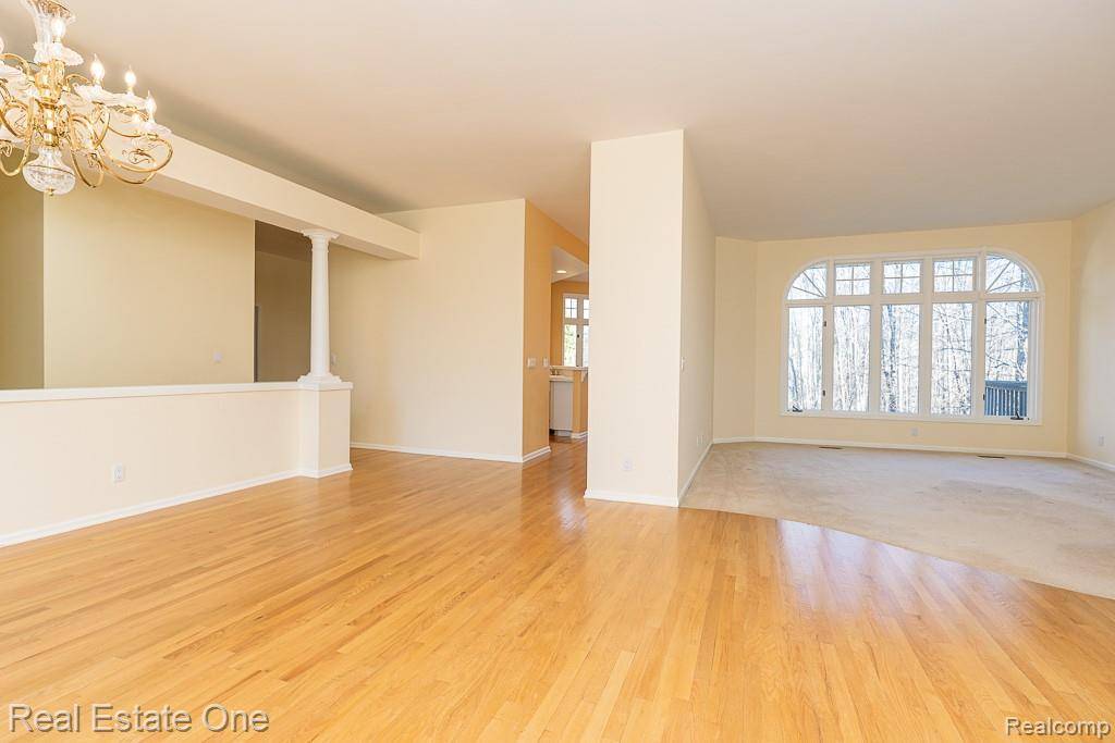 Rochester, MI 48306,5181 Stonehenge Drive