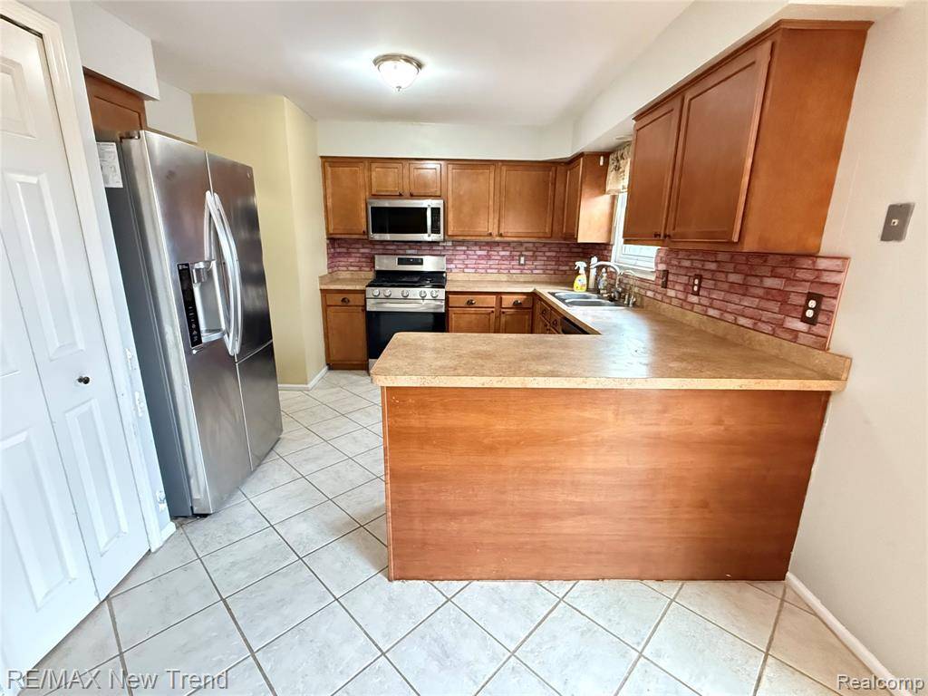 West Bloomfield, MI 48323,4030 Circle Boulevard