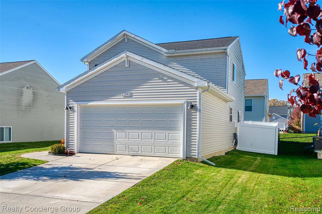 Fowlerville, MI 48836,2783 Au Gres River Drive