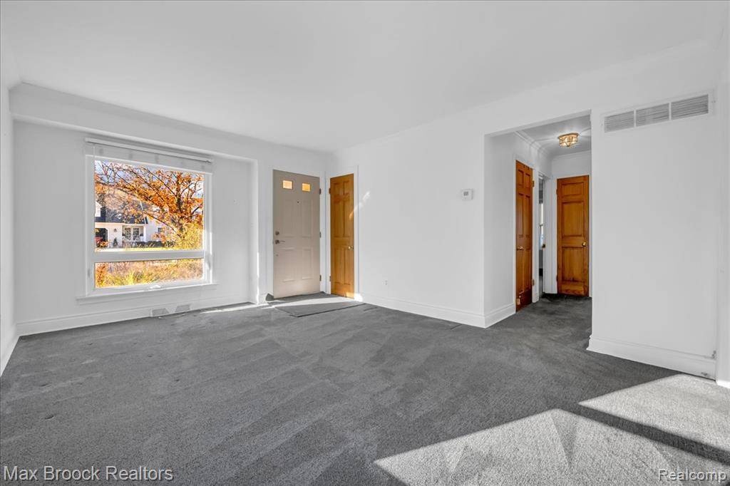 Royal Oak, MI 48073,4010 Linwood Avenue